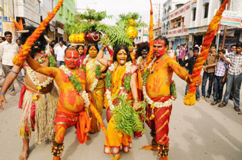 Information about hindu festival bonalu. bonalu news, bonalu festival celebrations, bonalu festival 2013.