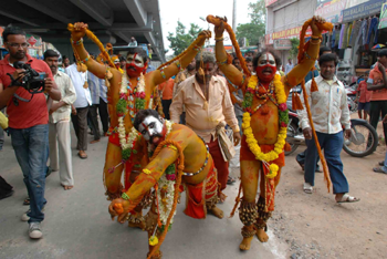 Information about hindu festival bonalu. bonalu news, bonalu festival celebrations, bonalu festival 2013.