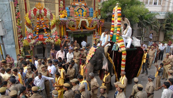 Information about hindu festival bonalu. bonalu news, bonalu festival celebrations, bonalu festival 2013.