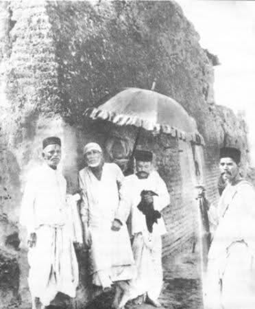 Information about Shirdi Sai Baba Life History. Sri Shirdi Sai Baba is one of the greatest saints ever born in India and has millions of devotees all over the World.