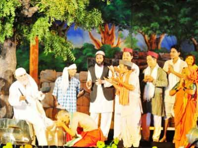 Information about Shirdi Sai Baba Life History. Sri Shirdi Sai Baba is one of the greatest saints ever born in India and has millions of devotees all over the World.