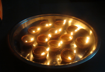 Information on spiritual tips for cotton wicks ligthing lamp while doing pooja in your house